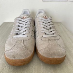 adiadas gazelles suede